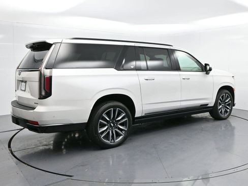 Certified 2022 Cadillac Escalade ESV Sport Platinum w/ Heavy-Duty Trailer Package image 7