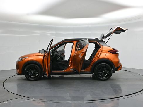 Used 2023 Nissan Kicks SR FWD image 34