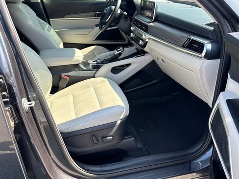 Used 2022 Kia Telluride EX FWD image 13