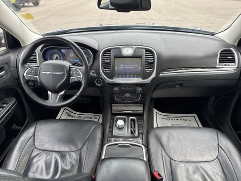 Used 2015 Chrysler 300 Limited image 26