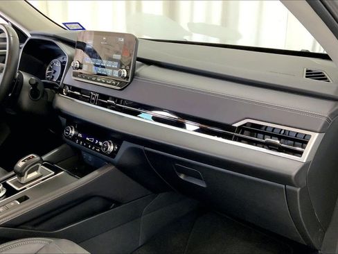 Used 2023 Mitsubishi Outlander SE image 28