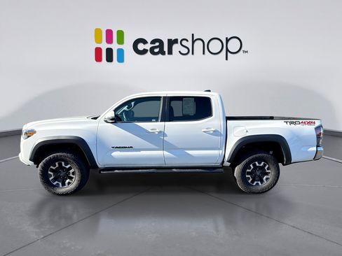 Used 2022 Toyota Tacoma TRD Off-Road image 2