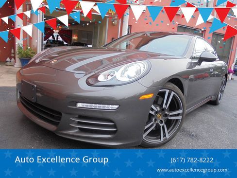 Used 2015 Porsche Panamera 4 AWD/4WD image 1