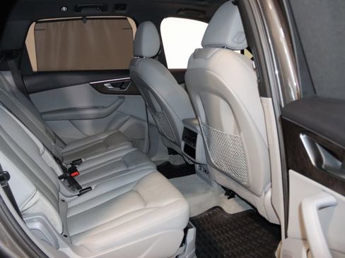 Used 2021 Audi Q7 3.0T Prestige w/ Prestige Package image 68