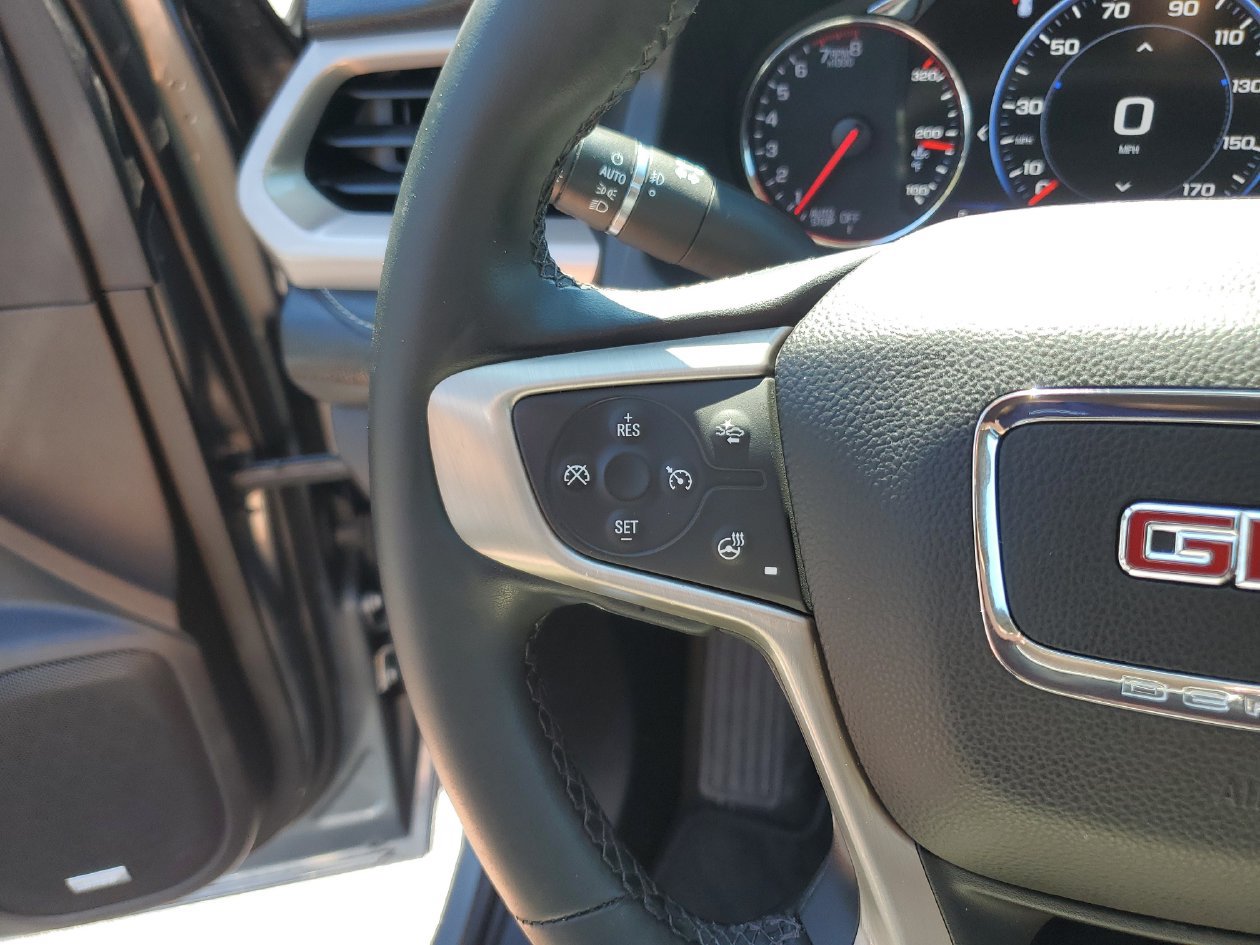 Used 2023 GMC Acadia Denali w/ Denali Ultimate Package FWD image 28
