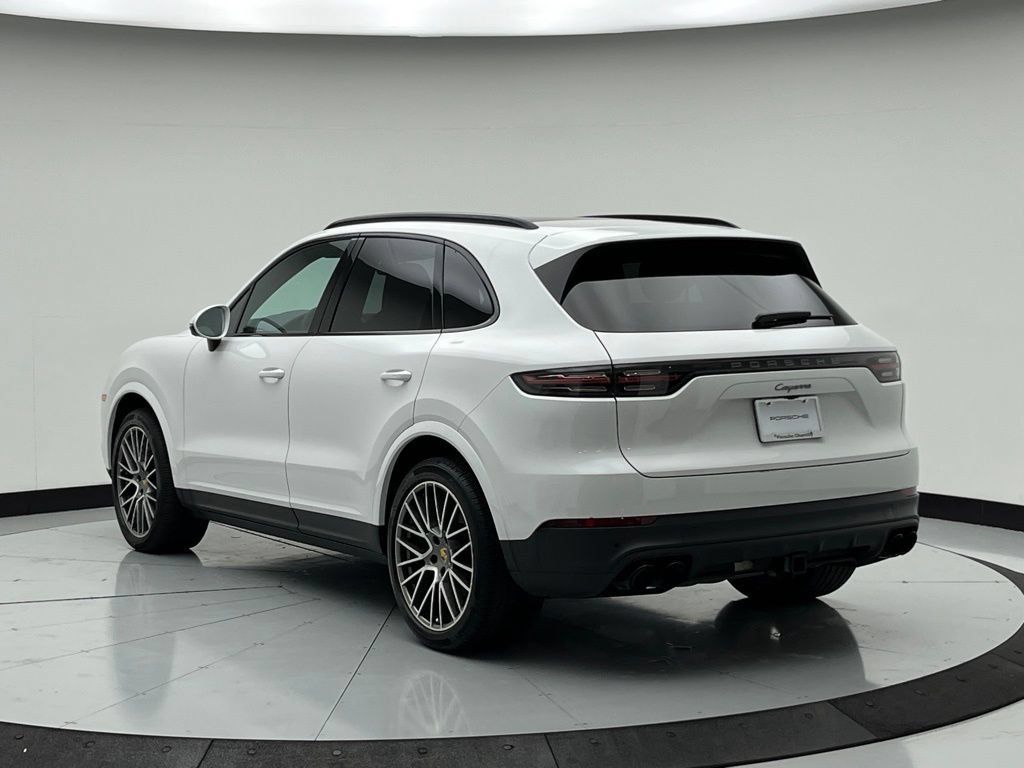 Certified 2023 Porsche Cayenne AWD/4WD image 3
