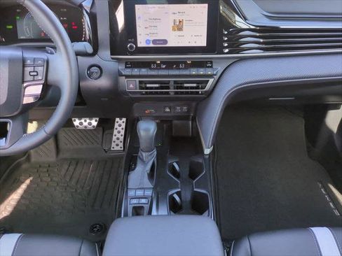 Certified 2025 Toyota Camry SE image 18