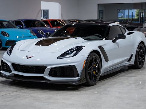 Used 2019 Chevrolet Corvette ZR1 w/ ZTK Track Performance Package image 10