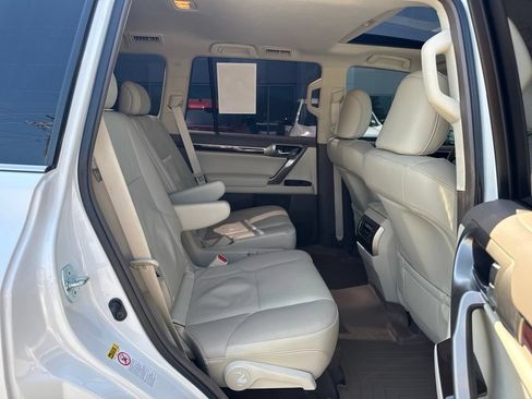 Used 2017 Lexus GX 460 Premium AWD/4WD image 25
