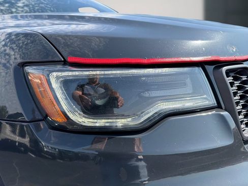 Used 2018 Jeep Grand Cherokee Trailhawk w/ Trailhawk Luxury Group AWD/4WD image 11