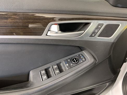 Used 2017 Genesis G80 3.8 AWD/4WD image 14