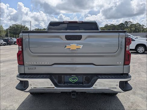 Used 2026 Chevrolet Silverado 1500 LT w/ Safety Package RWD image 6