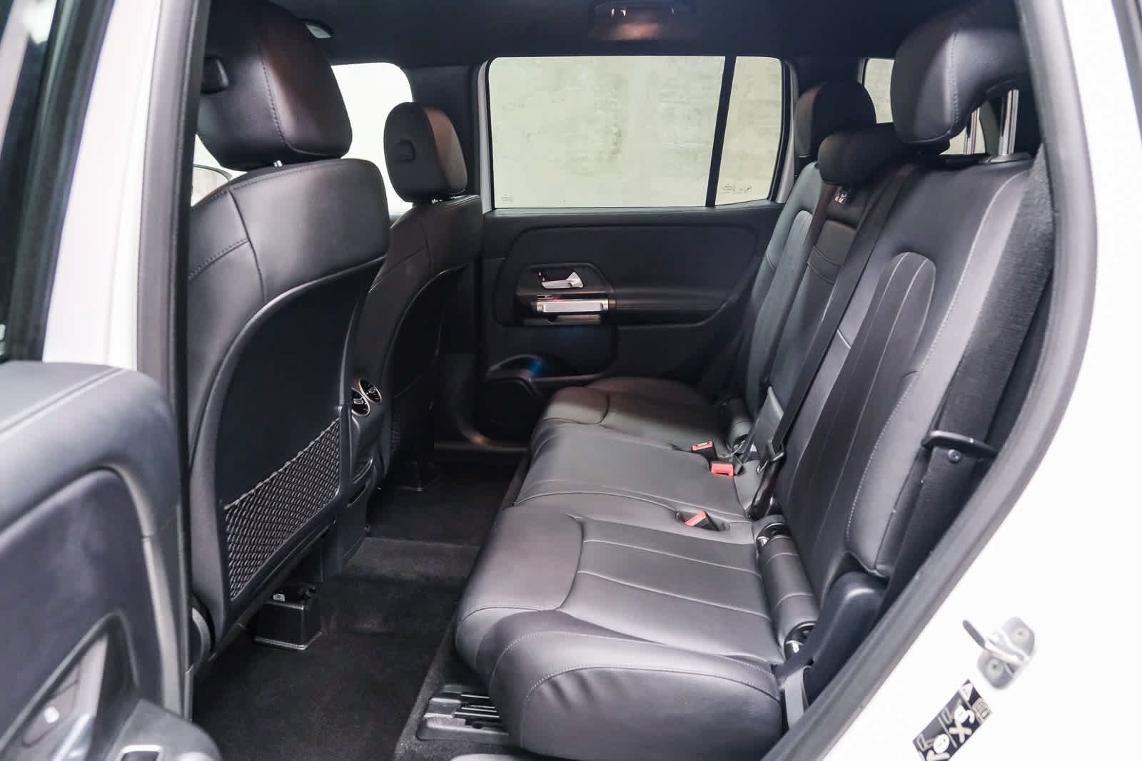 Used 2024 Mercedes-Benz GLB 250 image 23