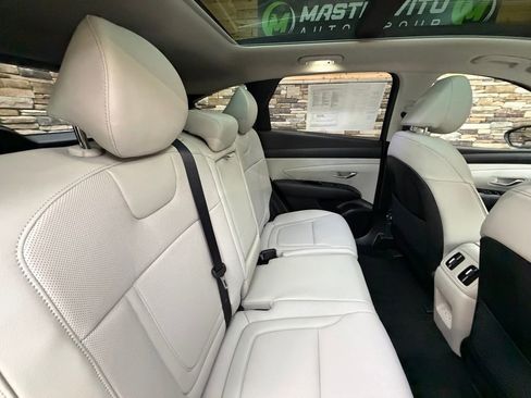 Certified 2025 Hyundai Tucson Limited image 34