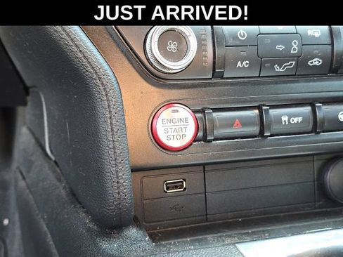 Used 2019 Ford Mustang Coupe RWD image 11