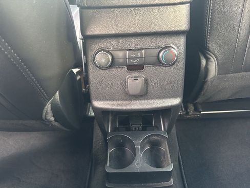 Used 2018 Ford Explorer XLT w/ Equipment Group 202A image 35