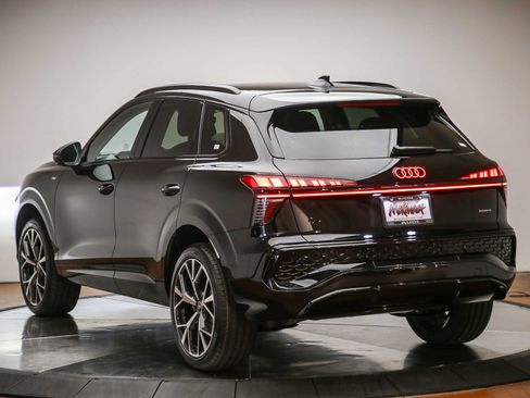 New 2026 Audi Q3 quattro 2.0T AWD/4WD image 2