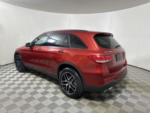 Used 2019 Mercedes-Benz GLC 300 4MATIC image 5