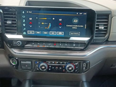 Used 2023 Chevrolet Silverado 1500 LTZ w/ LTZ Convenience Package II AWD/4WD image 4