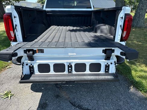 Used 2021 GMC Sierra 3500 Denali w/ Technology Package AWD/4WD image 35