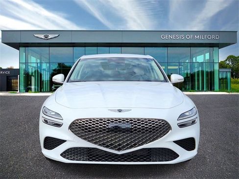 Used 2025 Genesis G70 2.5T image 2