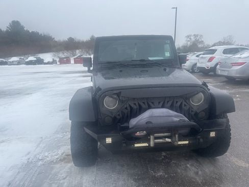 Used 2008 Jeep Wrangler Unlimited Sahara image 8