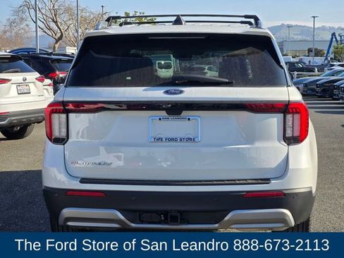 New 2026 Ford Explorer Platinum image 10