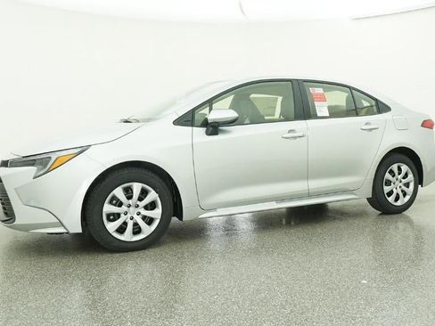 New 2026 Toyota Corolla LE image 18