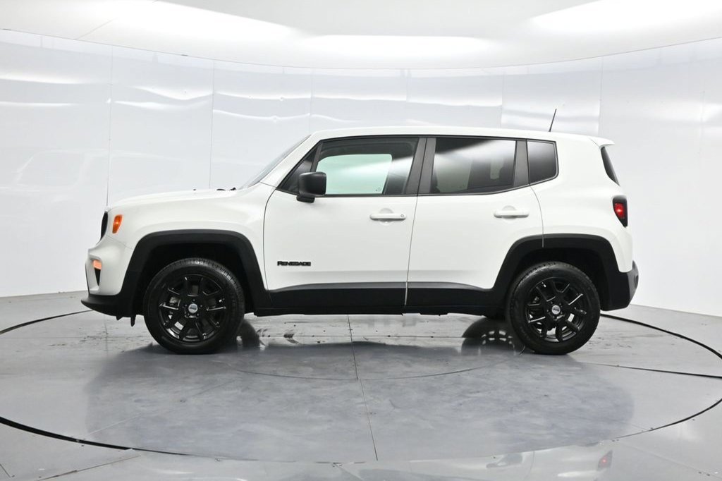 Used 2023 Jeep Renegade Latitude AWD/4WD image 8
