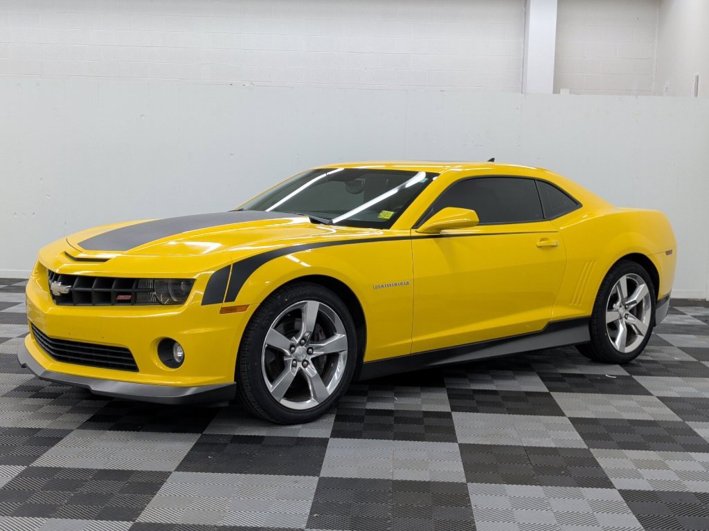 Used 2010 Chevrolet Camaro SS w/ LPO, Ground Effects Package RWD image 3