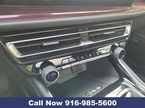 New 2025 Chevrolet Traverse Z71 w/ Enhanced Driving Package image 15