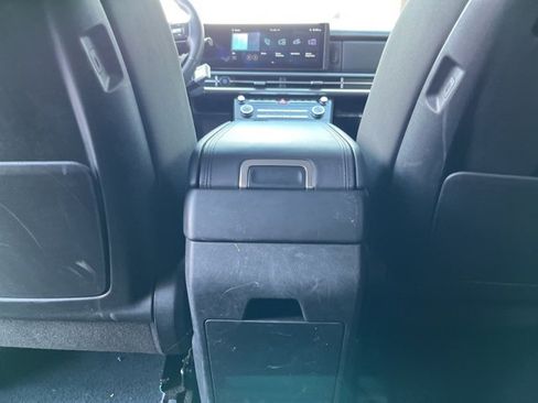 Used 2025 Hyundai Santa Fe SE image 16