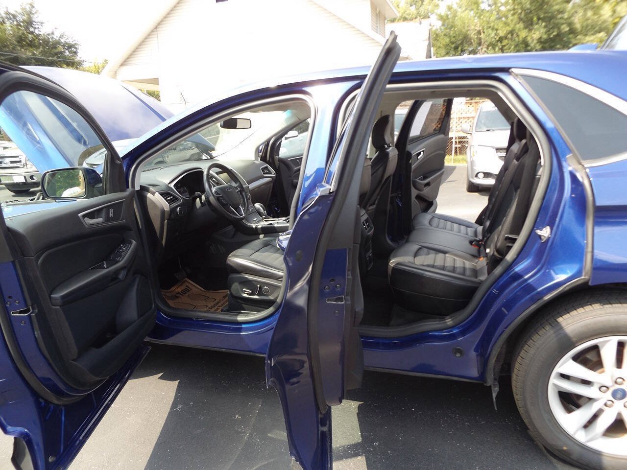 Used 2015 Ford Edge SEL w/ Equipment Group 201A AWD/4WD image 11