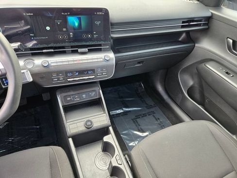 Used 2024 Hyundai Kona SE FWD image 19