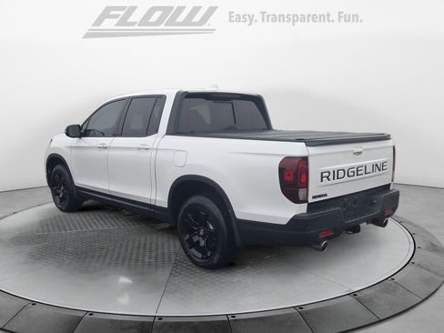 Certified 2024 Honda Ridgeline Black Edition image 5