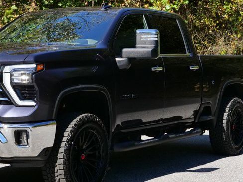 Used 2024 Chevrolet Silverado 3500 LTZ w/ LTZ Plus Package image 37