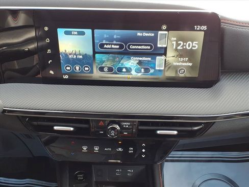 Certified 2025 Nissan Kicks SR image 24