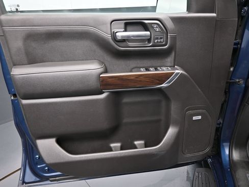 Used 2019 GMC Sierra 1500 SLT w/ SLT Premium Plus Package AWD/4WD image 10