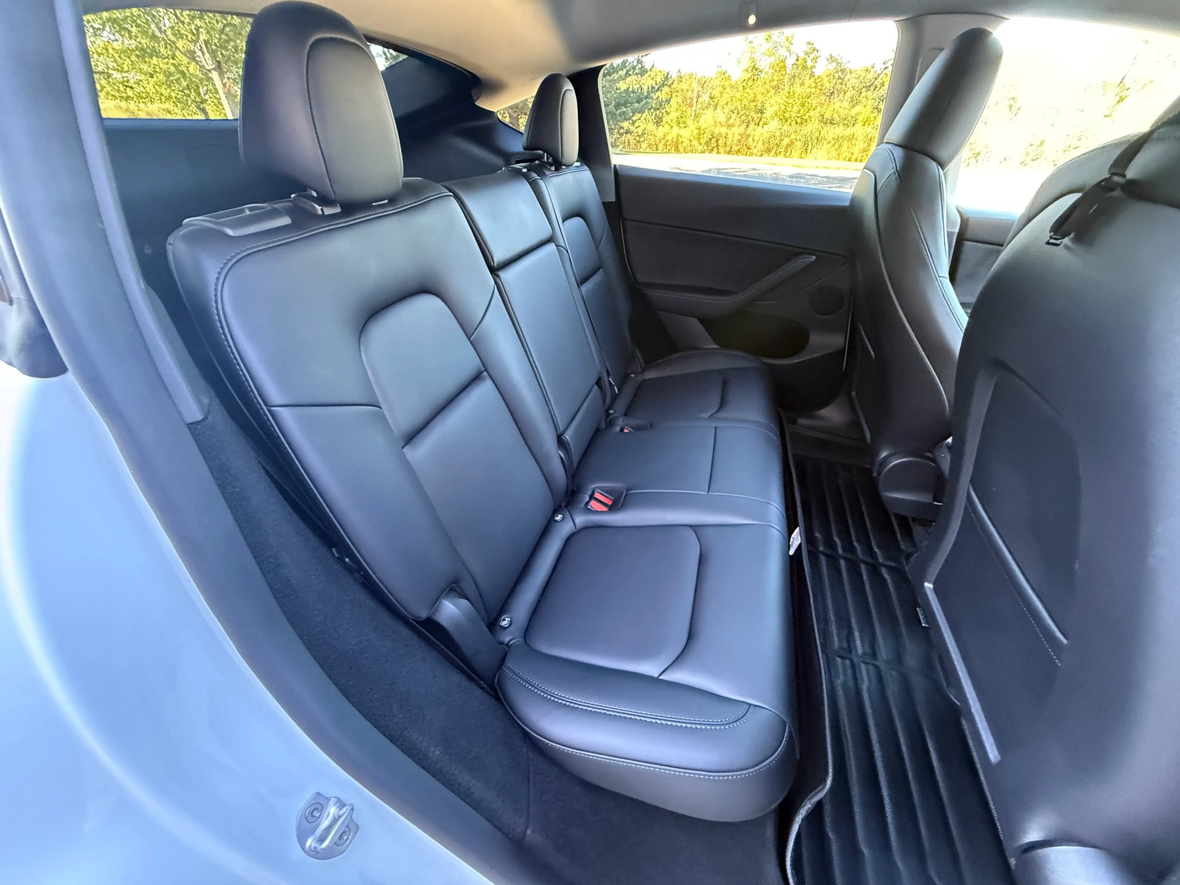 Used 2023 Tesla Model Y Performance AWD/4WD image 15