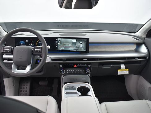 New 2026 Hyundai Ioniq 9 SEL image 14