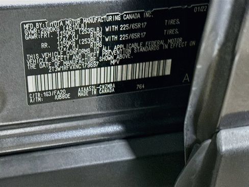 Certified 2022 Toyota RAV4 XLE w/ Convenience Package FWD image 30