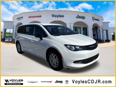 New 2026 Chrysler Voyager LX