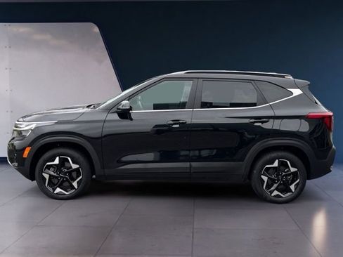 Certified 2024 Kia Seltos EX AWD/4WD image 2