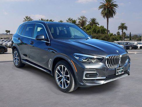 Certified 2022 BMW X5 xDrive40i w/ Parking Assistance Package image 3