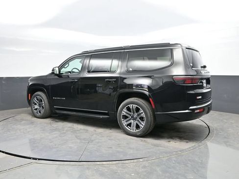Used 2024 Jeep Wagoneer Series II w/ Flexible Seating Group AWD/4WD image 9