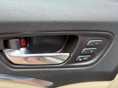 Used 2017 Acura MDX SH-AWD image 26