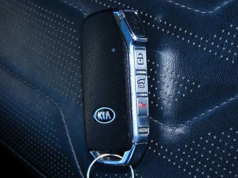 Used 2020 Kia Telluride SX image 36