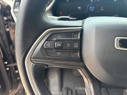 Used 2021 Jeep Grand Cherokee L Limited AWD/4WD image 21