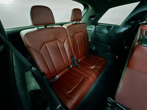 Used 2020 Audi SQ7 Premium Plus w/ Driver Assistance Package image 31