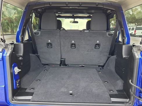 Used 2020 Jeep Wrangler Unlimited Sport S image 17